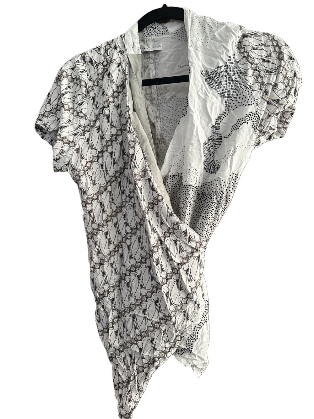 Ethnologi Lightweight Printed Tie Wrap Blouse White/Black Short Sleeve Sz Medium